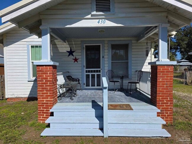 Building Photo - 430 S 1st St