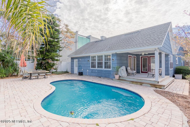 Foto del edificio - 214 Hopkins St