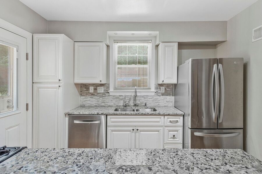 Foto principal - 1714 33rd Pl SE
