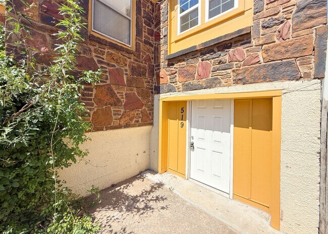 Foto del edificio - 519 SW 35th St