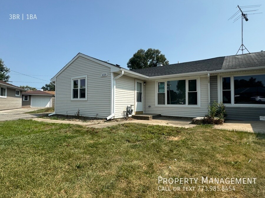 Primary Photo - Midlothian Area Completely Updated Ranch H...
