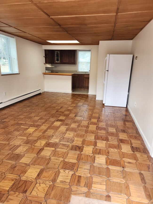 838 Osgood St Unit 2, North Andover, MA 01845 Apartments in North