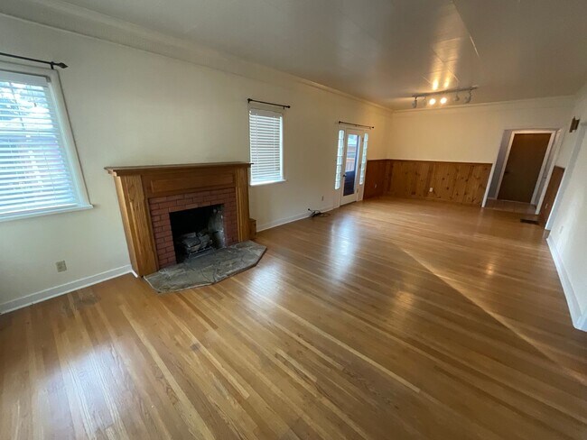 Foto del edificio - 606 Main Ave.