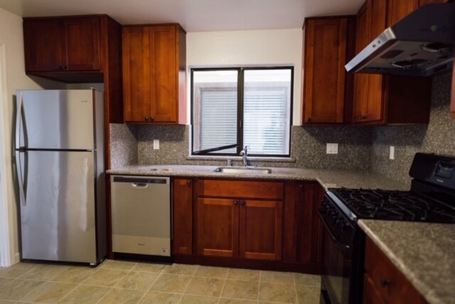 Kitchen - 640 Missouri St