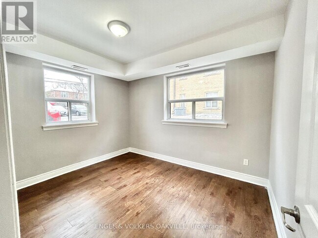 Photo du bâtiment - 90 Twenty Fifth St