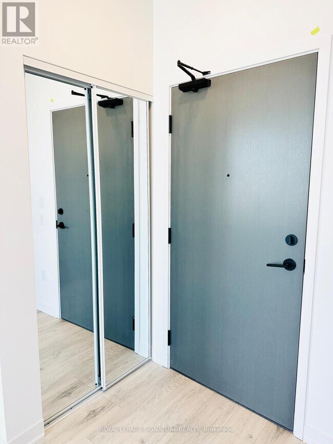 Photo du bâtiment - 20 All Nations Dr