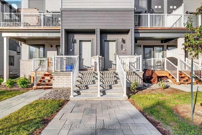 Building Photo - 916 Parnian Private
