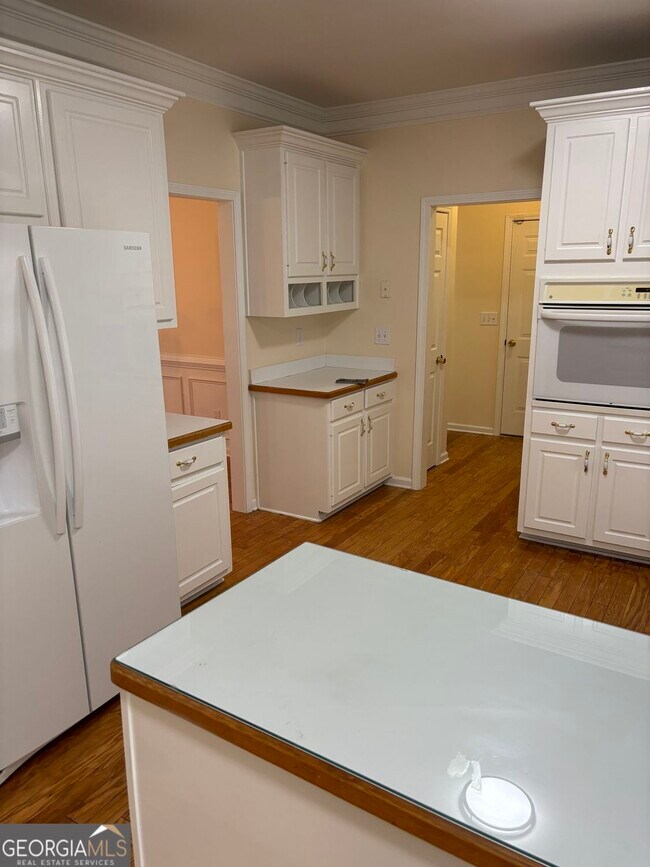 Foto del edificio - 220 Cross Creek Dr