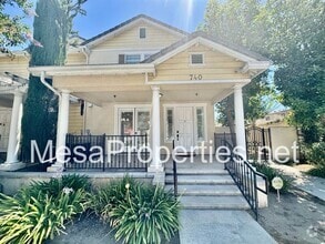 Building Photo - 740 S Azusa Ave
