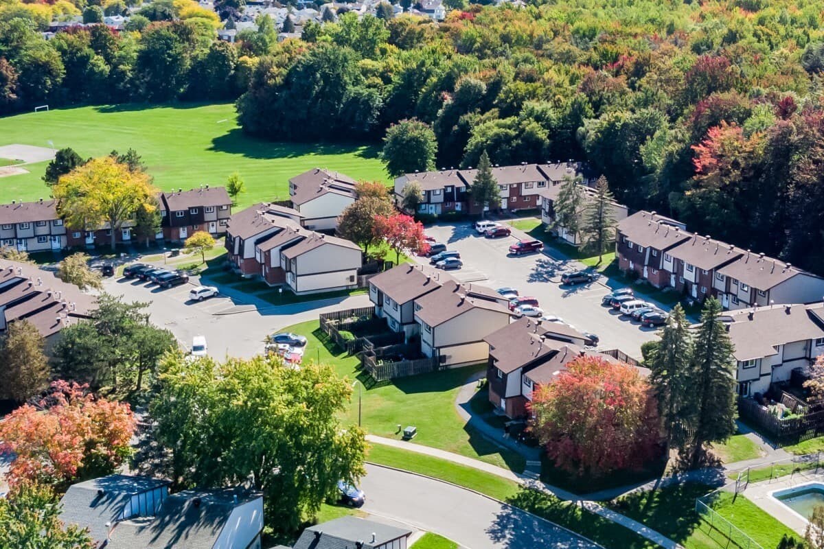 Photo principale - Surrey Place Townhomes