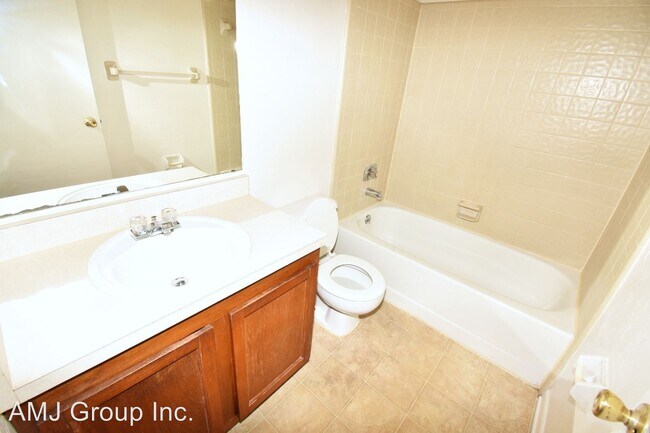 Building Photo - 3208 25th Way