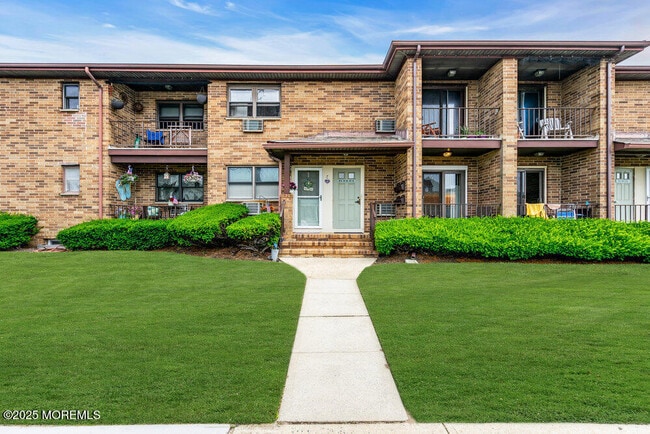 Building Photo - 1501 Ocean Ave N