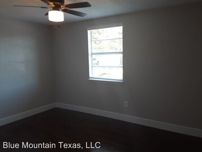 Foto del edificio - 2 br, 1 bath House - 111 Karen St