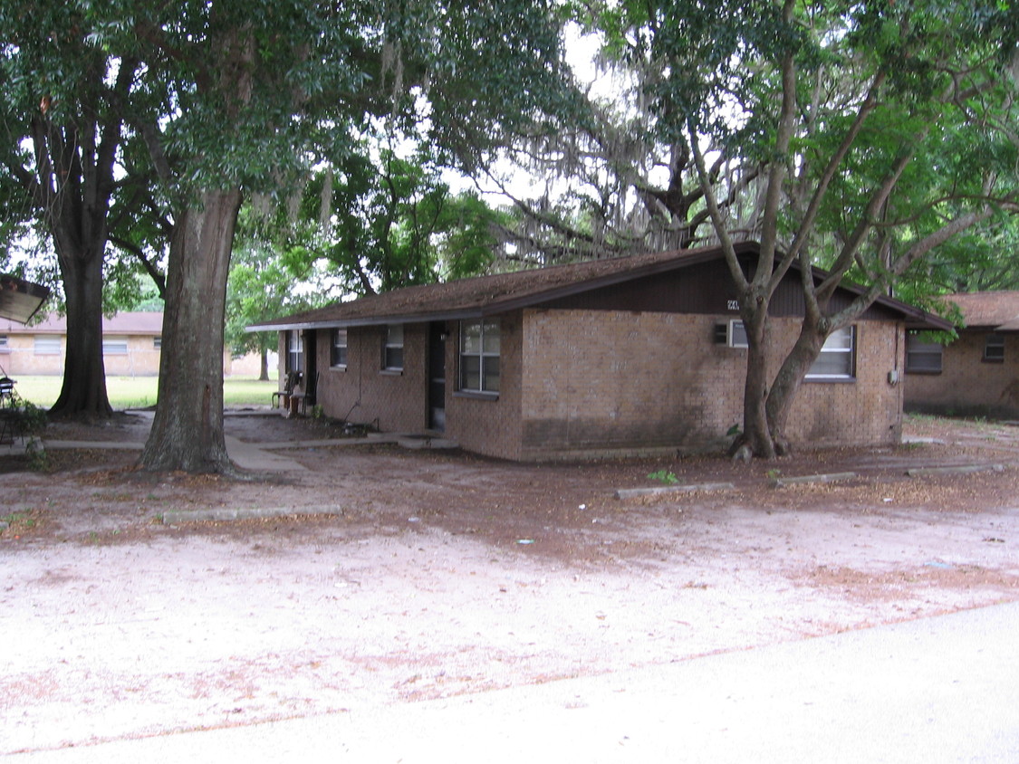 Primary Photo - Goldenrod Commons