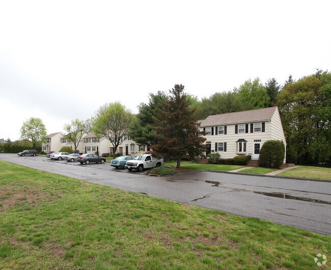 Arbor Commons Rentals Ellington, CT