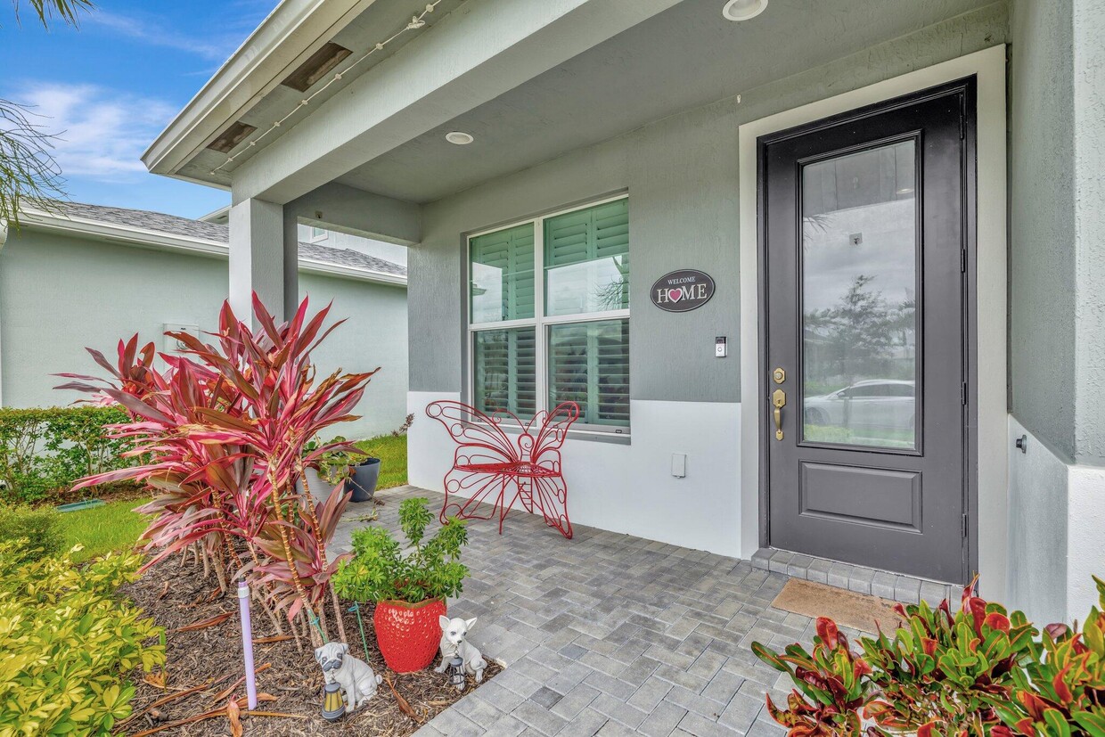 Primary Photo - 11389 SW Lyra Dr.