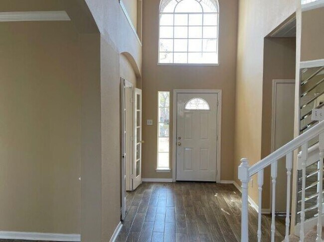 Foto del edificio - 4623 Russett Ln