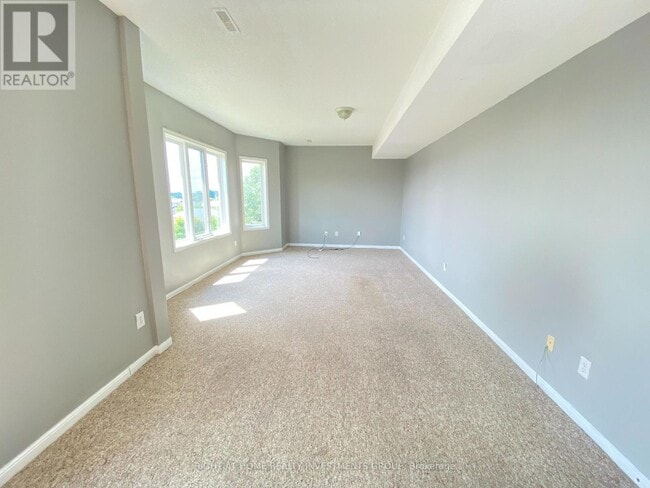 Building Photo - 335 Edgehill Dr
