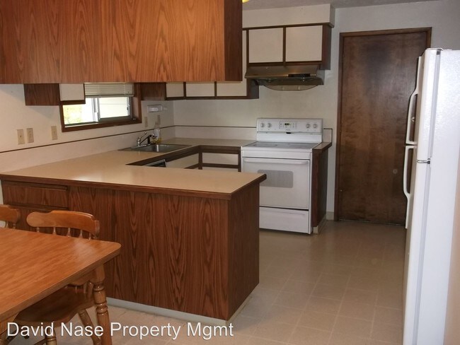 Building Photo - 14125 SW Red Haven Dr