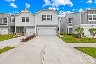 Building Photo - 1730 Braemar Vlg Dr