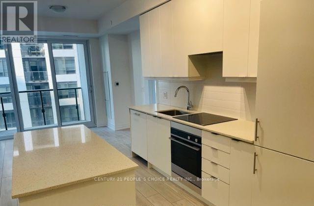 Photo du bâtiment - 30 Elm Dr W
