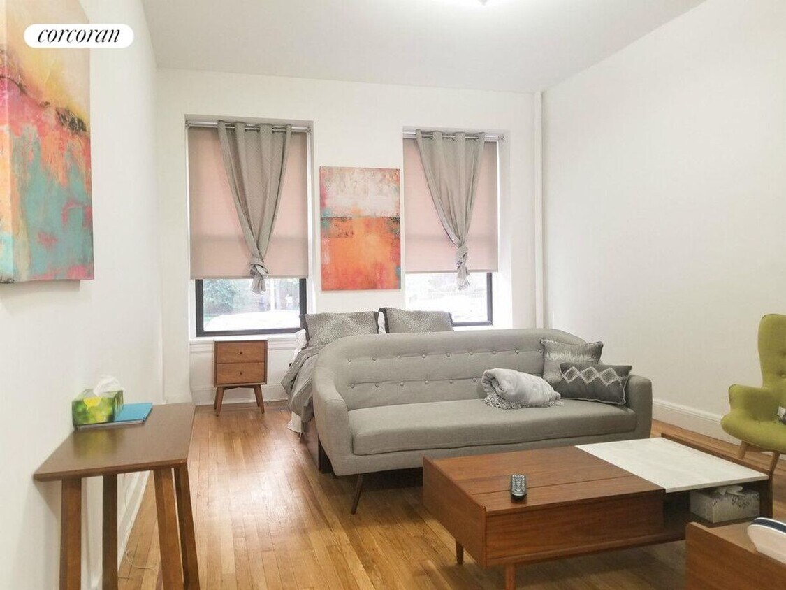 Foto principal - 26 W 97th St