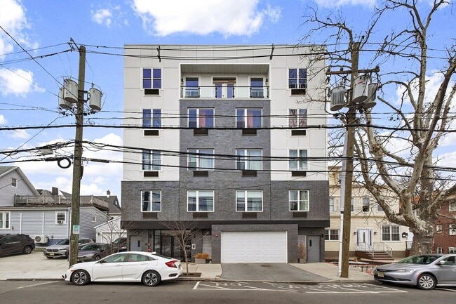 Building Photo - 43-45-45 W 32nd St