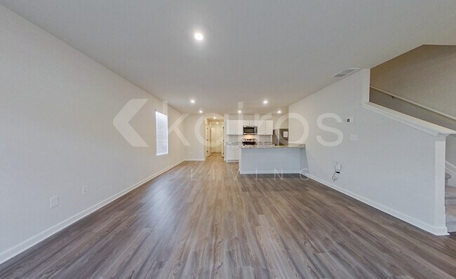 Building Photo - 321 Ironwood Ct