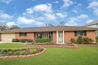 Building Photo - 2515 Baycrest Dr