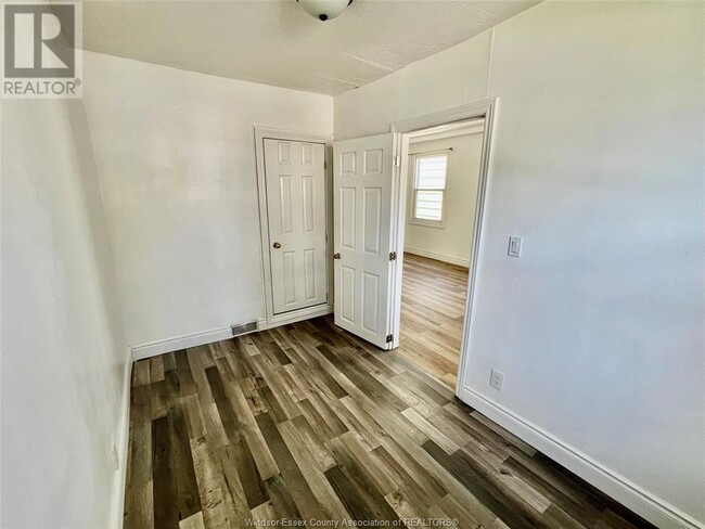 Building Photo - 455 Aylmer Ave