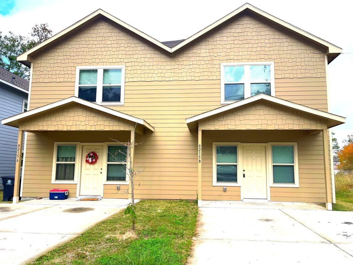 Photo - 8215 Gallahad St