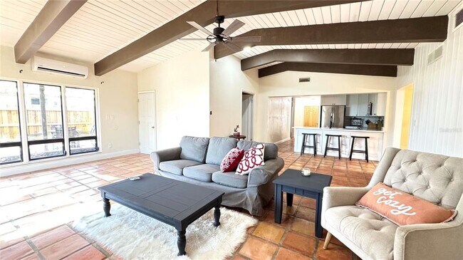 Building Photo - 10380 Tangelo Rd