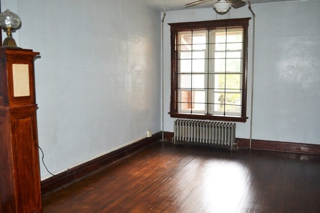 Building Photo - 3717 W Belden Ave