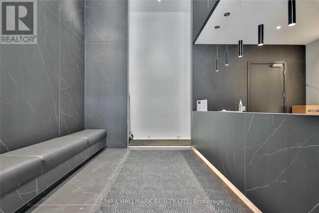 Building Photo - 20 Edward St