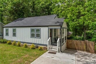 Building Photo - 1129 Graymont Dr SW