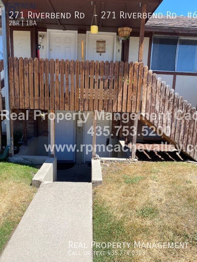 Building Photo - 2 br unit with a 1 car garage. Available i...