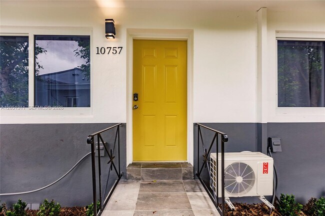 Foto del edificio - 10757 NE 2nd Ct