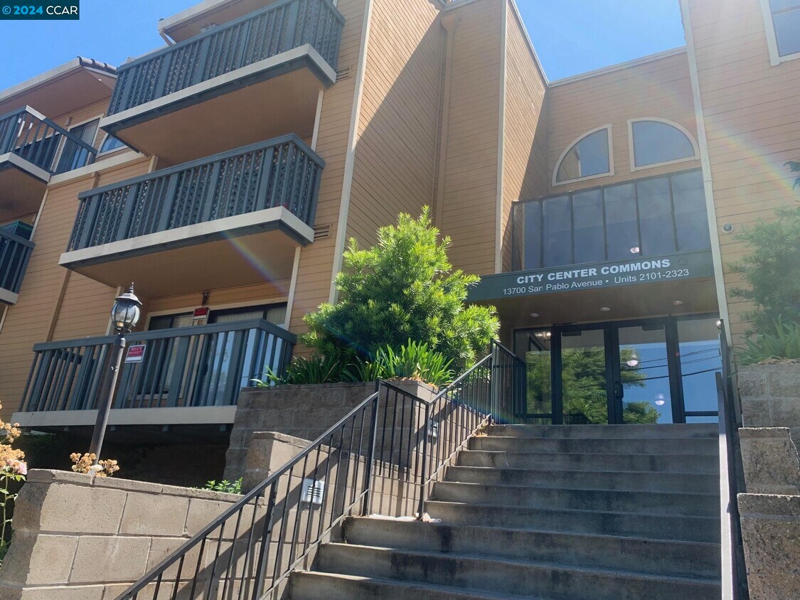 Foto principal - 13700 San Pablo Ave