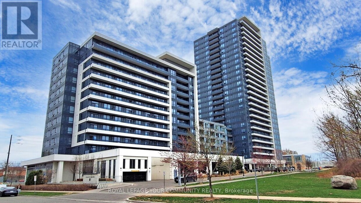 Photo principale - 7900-7900 Bathurst St