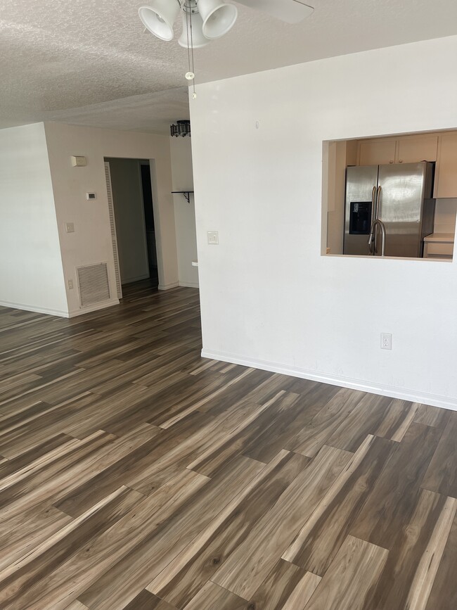 Building Photo - 4341 Placida Rd