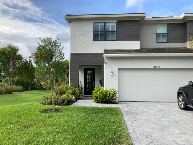 Building Photo - 8644 Corvus Dr