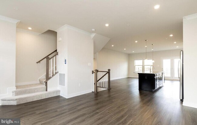 Building Photo - 10420 Quillback St