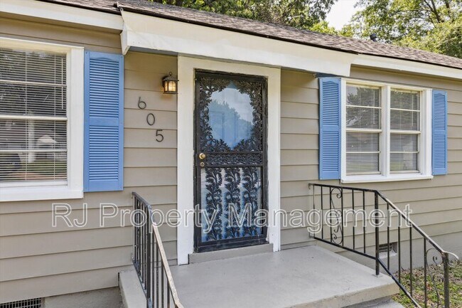 Building Photo - 605 Orchard Ave