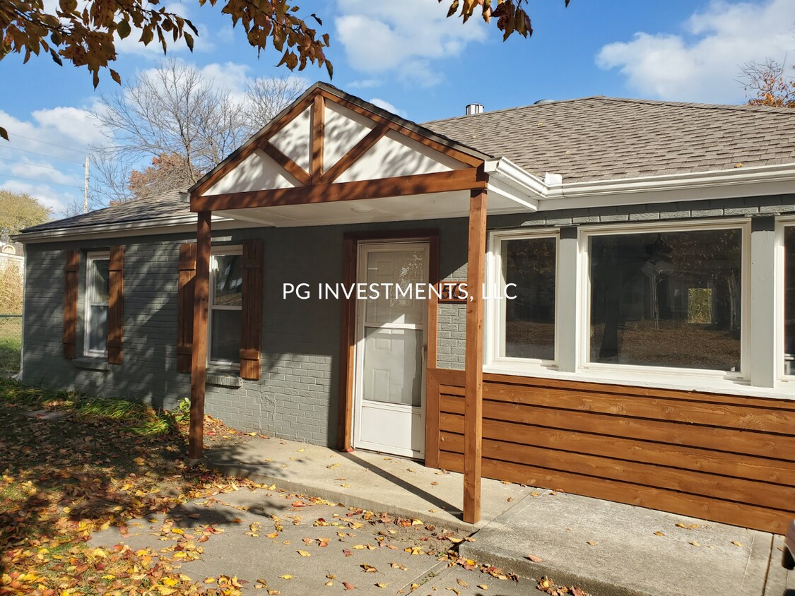 503 SE Florence Ave, Lees Summit, MO 64063 Townhome Rentals in Lees