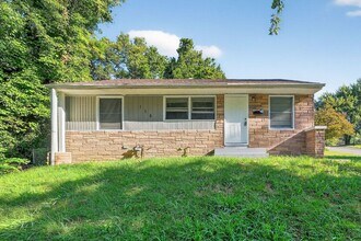 Building Photo - 115 Spring Garden Dr