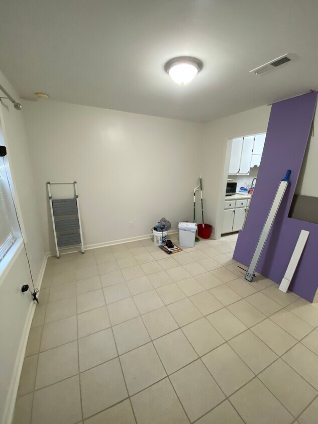Primary Photo - 201 Colony Dr