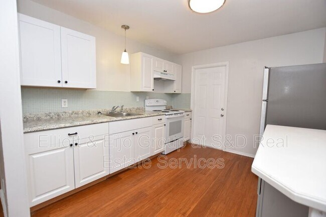 Building Photo - 2438 Brent Ave SW