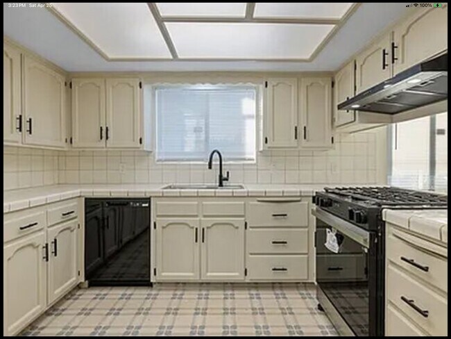 Foto del edificio - 2342 S Sowell St