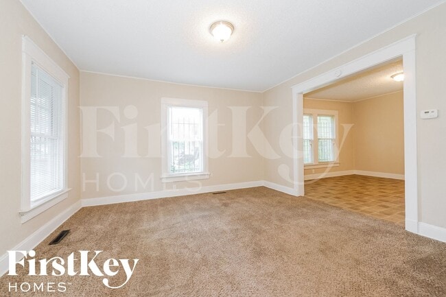 Foto del edificio - 2214 Quincy St