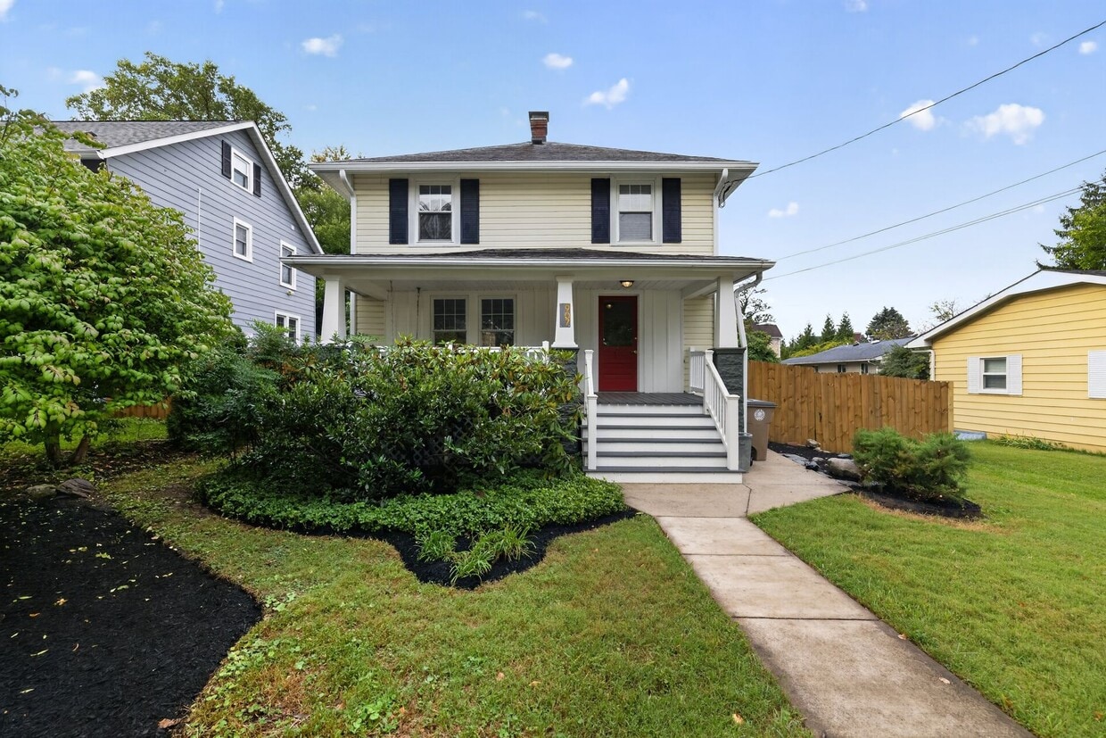 Photo - 907 Grandin Ave (Rockville, MD)